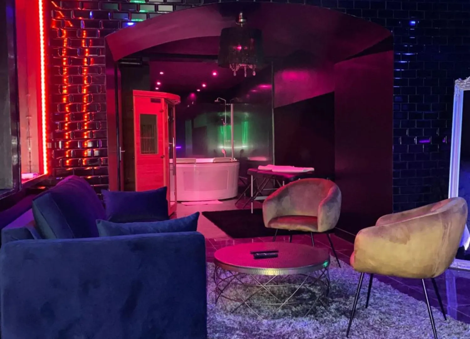 La Suite Marylin, Loft De 90M2 Avec Sauna Et Jacuzzi Riom