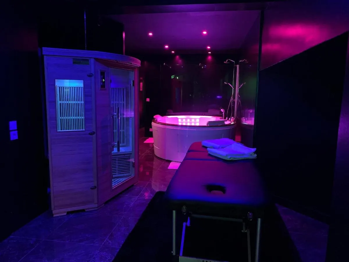 Apartment La Suite Marylin, Loft De 90M2 Avec Sauna Et Jacuzzi Riom