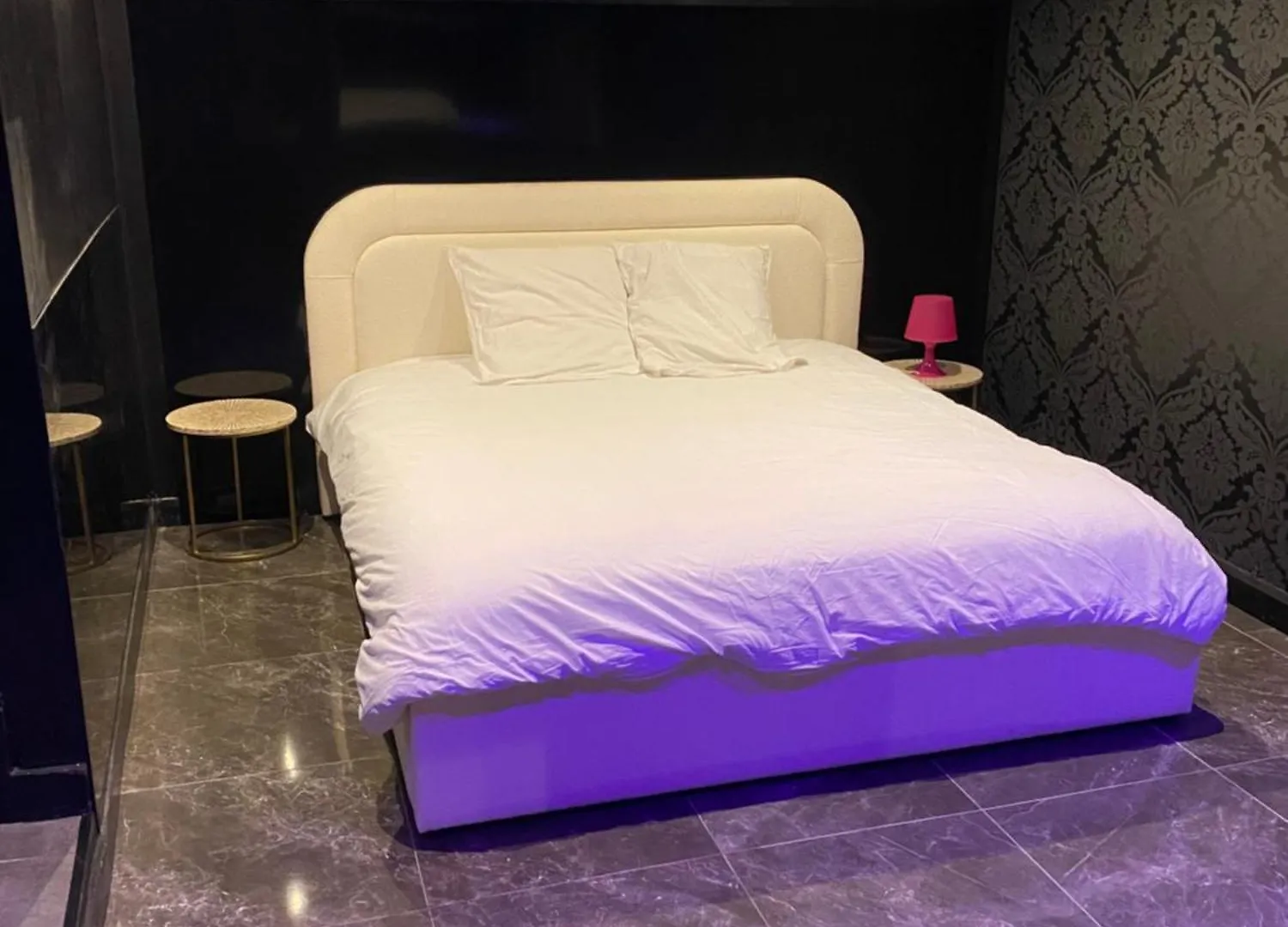 Appartement La Suite Marylin, Loft de 75m2 avec Sauna et Jacuzzi Riom